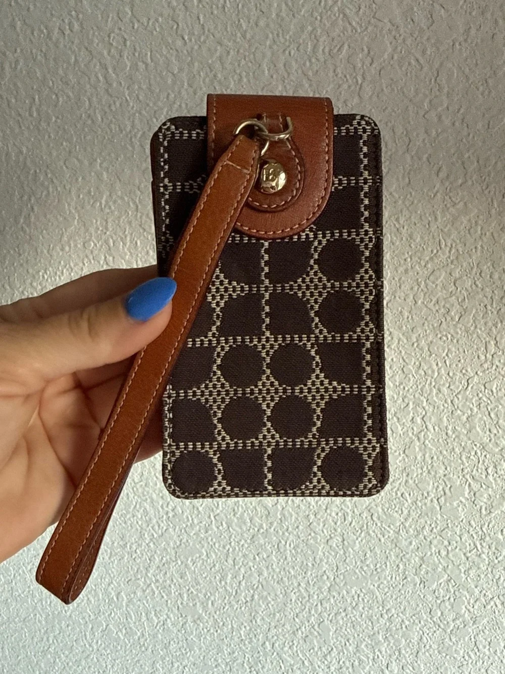 Kate Spade New York Classic Vintage Stevie Noel Phone Holder